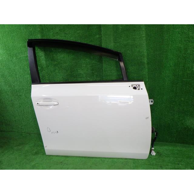 プリウスα DAA-ZVW41W 右フロントドア S 5人 040 アサヒ M2H3 67001  