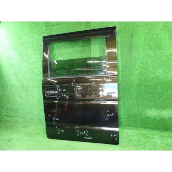 エブリィ DA64W 左リアドア PZターボ 4WD セントラル M262 68701-68H31 ZHY スズキ（SUZUKI） エブリィ DA64W 左リアドア PZターボ 4WD セントラル