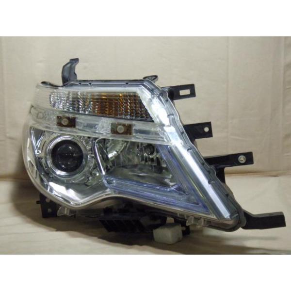 日産 コーティング済 セレナ FNC26 右ヘッドランプ・ヘッドライト  