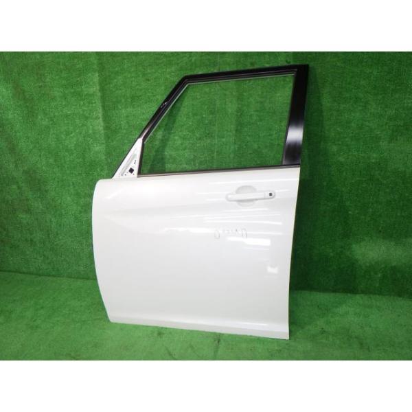 デリカD2 MB36S 左フロントドア ハイブリッドMZ セントラル M2E18 MQ511167 ZVR 三菱（MITSUBISHI） デリカD2 MB36S 左フロントドア ハイブリッドMZ