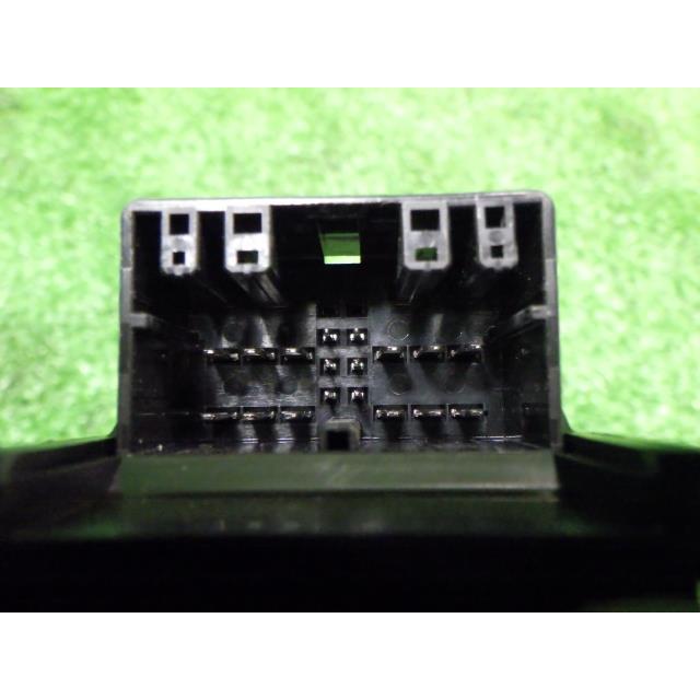 NV100クリッパー HBD-DR17V パワーウインドウスイッチ GXハイルーフ