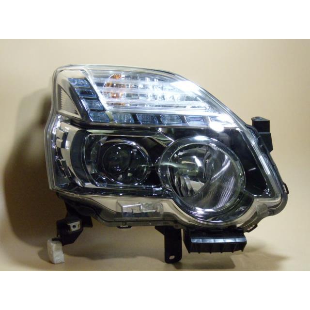 エクストレイル コーティング済 LDA-DNT31 右ヘッドランプ/ヘッド  