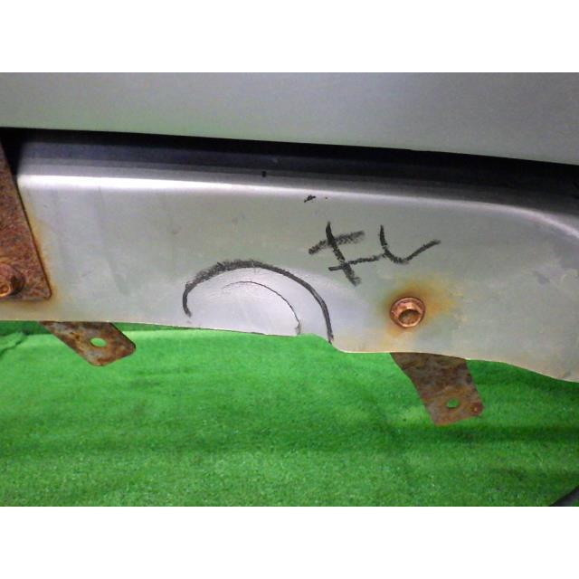 エルグランド UA-NE51 フロントバンパー ハイウェイスター 4WD 8人 KY0  