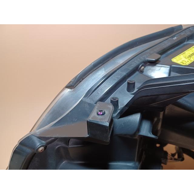 トヨタ（TOYOTA） コーティング済 アルファード GGH25W 右ヘッドランプ
