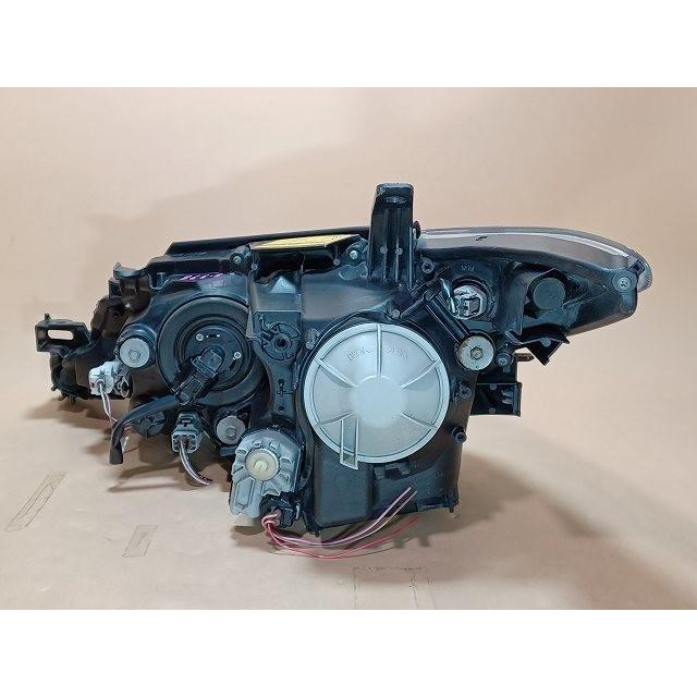 トヨタ（TOYOTA） コーティング済 エスティマ ACR55W 右ヘッドランプ