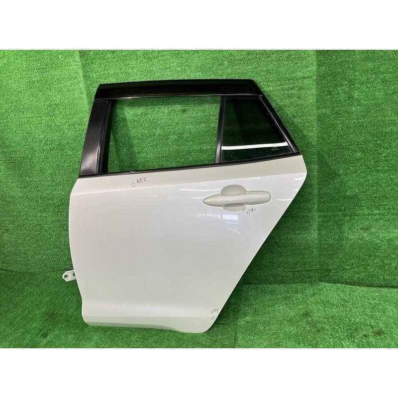 カローラツーリングダブルバイビー後ろ左ドア トヨタ（TOYOTA） カローラツーリング ZWE214W 左リアドア