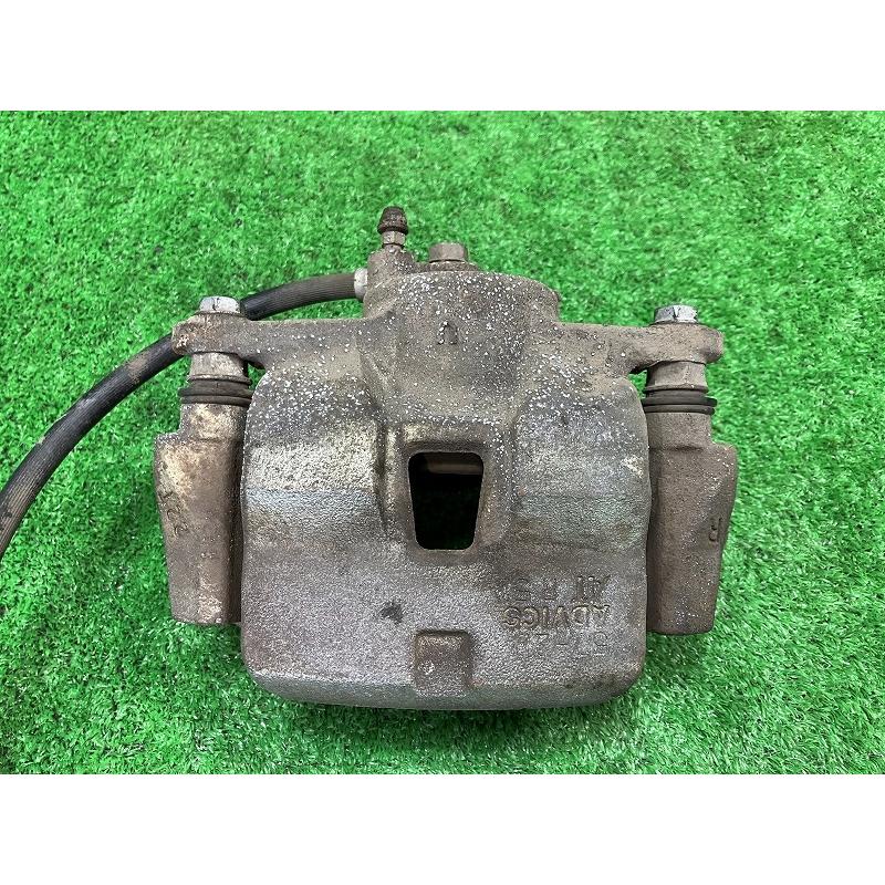 トヨタ（TOYOTA） カローラツーリング ZWE214W 右フロントキャリパー 