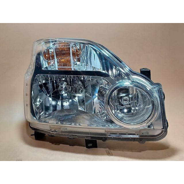 日産（NISSAN） コーティング済 エクストレイル NT31 右ヘッドランプ 
