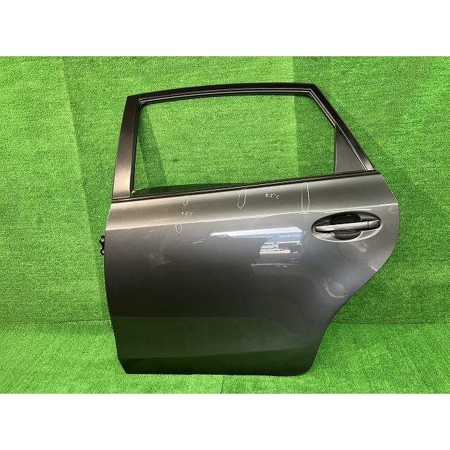トヨタ（TOYOTA） プリウスα ZVW41W 左リアドア S 5人 ニホンイタ 