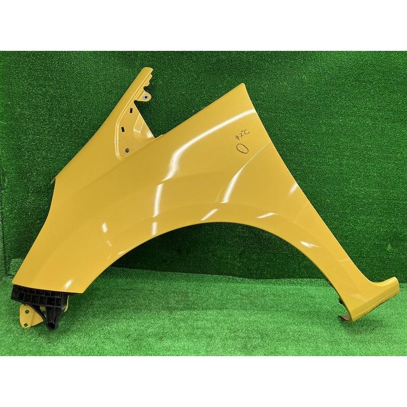 フィット GP1 左フロントフェンダー ハイブリッド スマートセレクション 60261-TF0-J10ZZ Y66P ホンダ（HONDA） フィット GP1 左フロントフェンダー ハイブリッド
