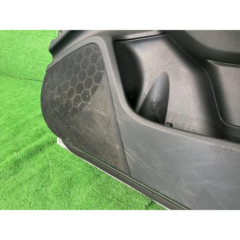 SUBARU（スバル） インプレッサ GK3 右フロントドア G4 1.6I-L アイ 