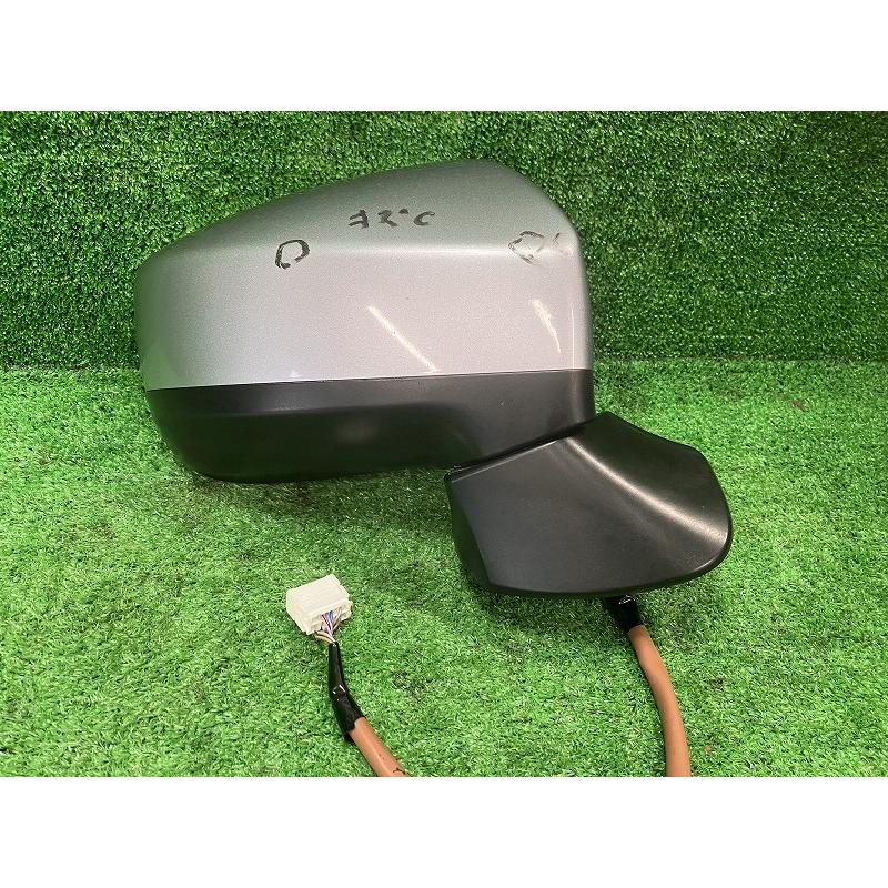 SUBARU（スバル） インプレッサ GK3 右サイドミラー・ドアミラー G4 