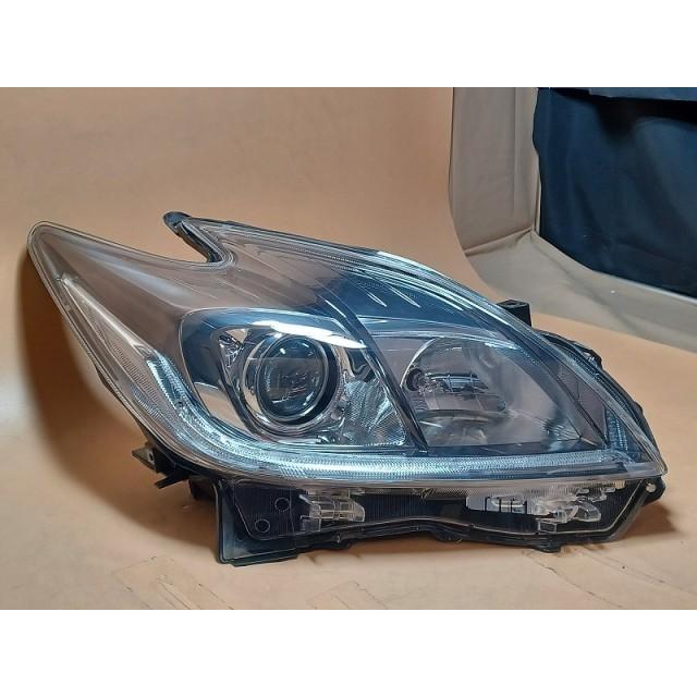 トヨタ（TOYOTA） コーティング済 プリウス ZVW30 右ヘッドランプ