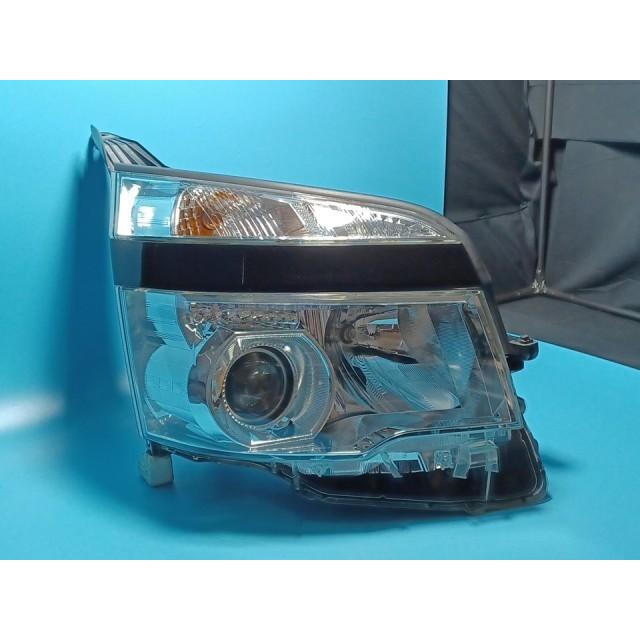 ZRR75 ヴォクシー純正ヘッドライト トヨタ（TOYOTA） コーティング済 ヴォクシー ZRR75W 右ヘッドランプ