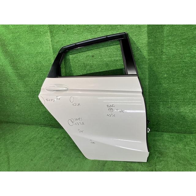 シャトル GK9 左リアドア G 4WD アサヒ M2L3 67550-T5A-N10ZZ NH788P