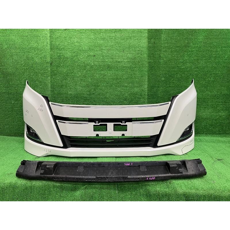 トヨタ（TOYOTA） ノア ZWR80G フロントバンパー ハイブリッドG 7人