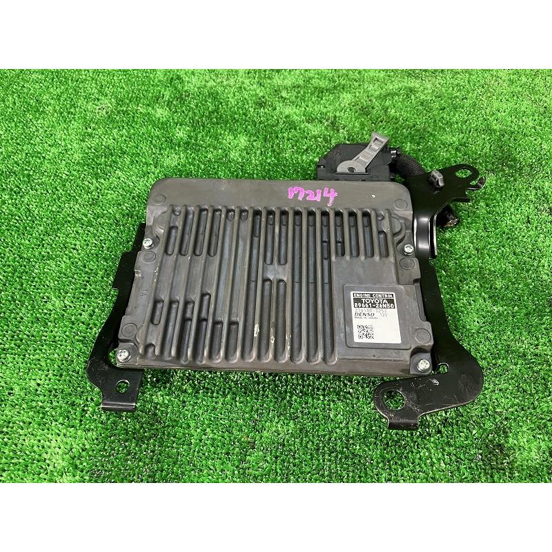 トヨタ（TOYOTA） ハイエース GDH206K エンジンコンピューター・ECU ロングDX 4WD 3/6人 デンソー 89661 ...