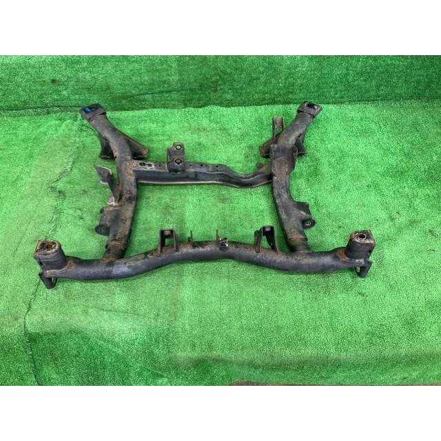 ミニキャブ U62T フロントメンバー Vタイプ 4WD 4000A065 W37 三菱（MITSUBISHI） ミニキャブ U62T フロントメンバー Vタイプ 4WD