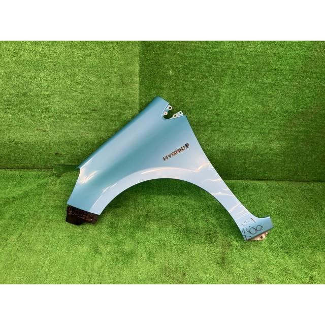 アクア NHP10 左フロントフェンダー G 53812-52410 8V7 トヨタ（TOYOTA） アクア NHP10 左フロントフェンダー G 53812-52410