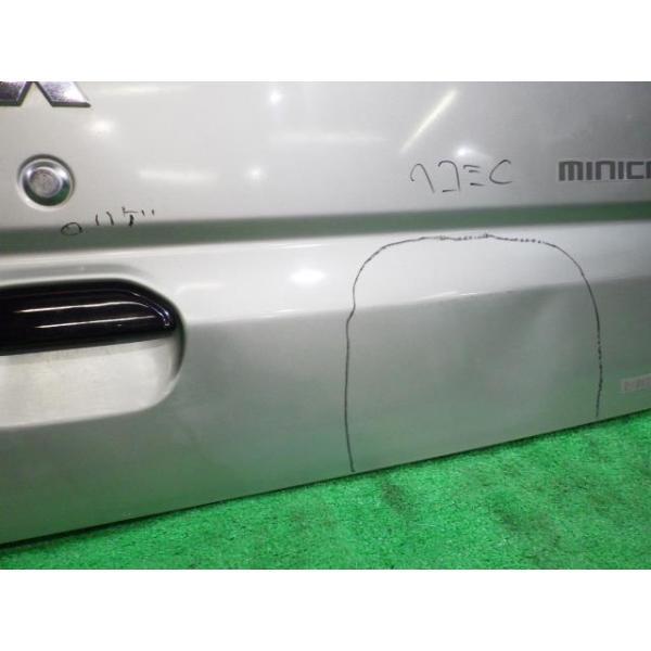 三菱（MITSUBISHI） ミニキャブ U62V バックドア・リアゲート CD 4WD