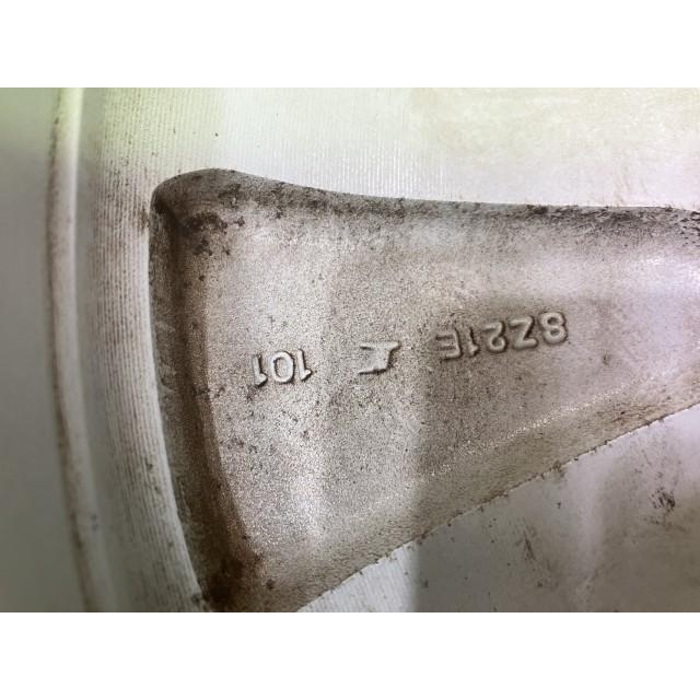 トヨタ（TOYOTA） 純正 プリウス ZVW30 ホイール アルミ シルバー 17 