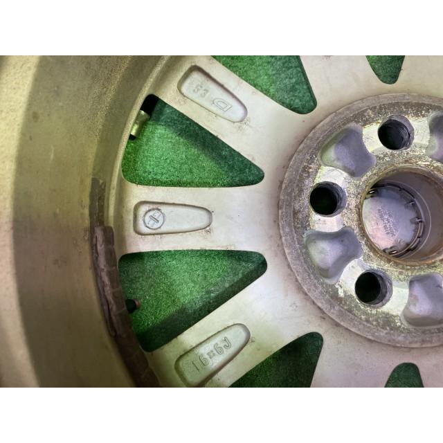 トヨタ（TOYOTA） 純正 レクサスCT ZWA10 ホイール アルミ シルバー 16