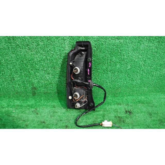 eKワゴン UA-H81W 右テールランプ/テールライト M サカエ RCL003 