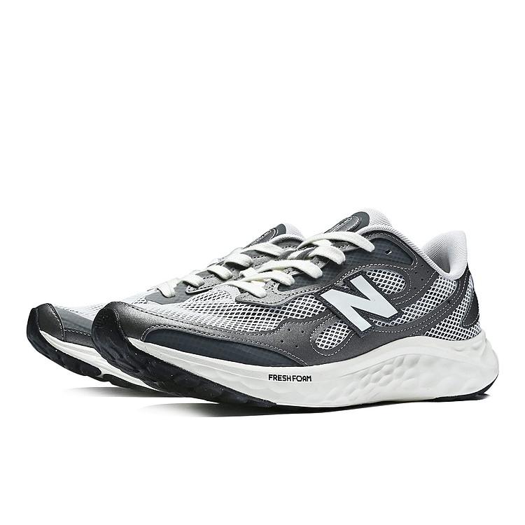 ニューバランス Fresh Foam Arishi v4 MARISTG42E メンズシューズ 返品不可の画像