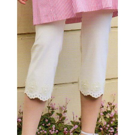 【新品】スーパービューティ スカラップ刺しゅう クロップドパンツ 黒 ☆50%OFF☆スーパービューティ / スカラップ刺しゅう クロップド