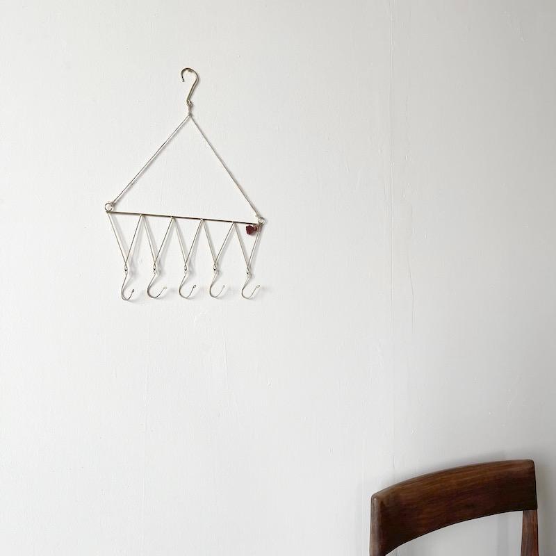 Madam Stoltz ワイヤーハンガー ハンドメイド w30.5xh42cm |  | 01