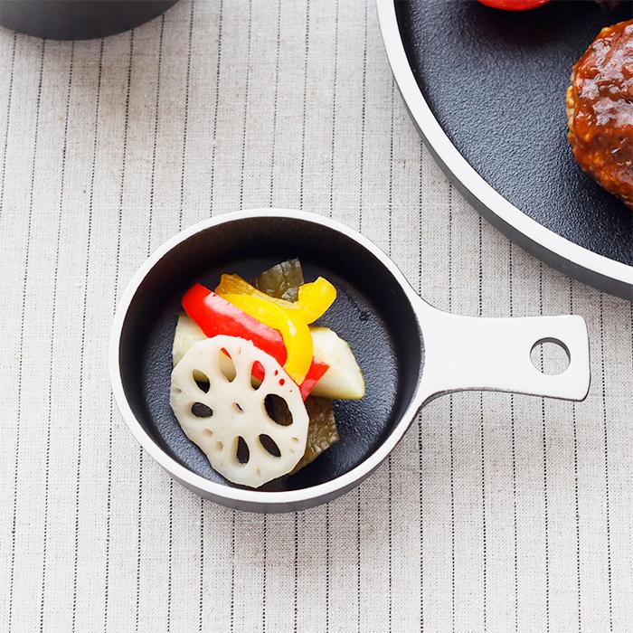 フライパンプレート 9cm 小皿 プレート お皿 皿 おしゃれ 洋食器 食器 豆皿 薬味皿 珍味皿 フルーツ皿 菓子皿 小さい皿 カフェ風 44 015 テーブルウェア イースト 通販 Yahoo ショッピング