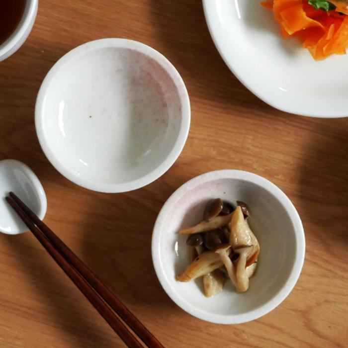 豆皿 7 5cm 淡ピンク 和食器 訳あり アウトレット プレート お皿 皿 食器 おしゃれ 小皿 深皿 小付 漬物皿 薬味皿 珍味皿 78x 005 テーブルウェア イースト 通販 Yahoo ショッピング