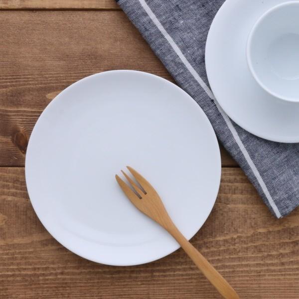シンプルプレート　17cm　ホワイト　中皿　（アウトレット）中皿 取り皿 サラダ皿 ケーキ皿 ワンプレート お皿 カフェ食器