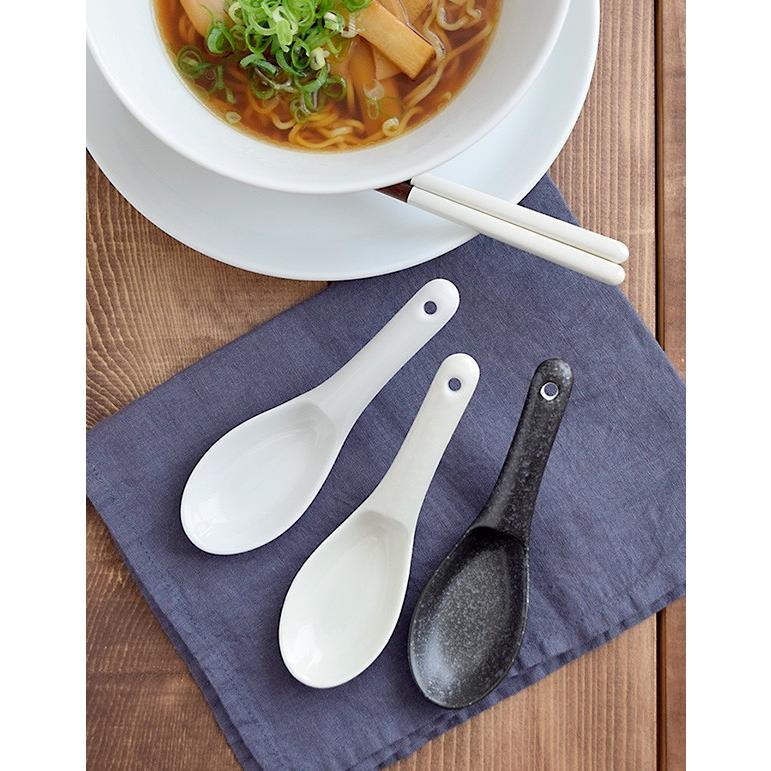 中掛けレンゲ れんげ レンゲ 蓮華 スプーン 和食器 白い食器 黒い食器 鍋小物 カトラリー 陶製スプーン 中華食器 おしゃれ カフェ風 カフェ食器 :sn-004:EAST table 旧テーブルウェアイースト - 通販 - Yahoo!ショッピング 中掛けレンゲ れんげ レンゲ 蓮華 スプーン 和食器 白い食器 黒い食器 鍋小物 カトラリー 陶製スプーン 中華食器 おしゃれ カフェ風 カフェ食器 :sn-004:EAST table 旧テーブルウェアイースト - 通販 - Yahoo!ショッピング
