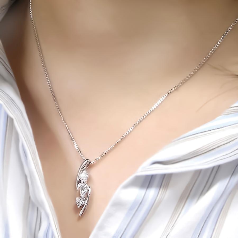 ネックレス プラチナ ダイヤモンドカラー ペンダント レディース