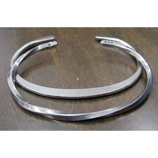 / -Thick- Bangle Twisted & Stamped BE IT LET ampjapanツイストバングル 13AJ-382 japan amp – アクセサリー
