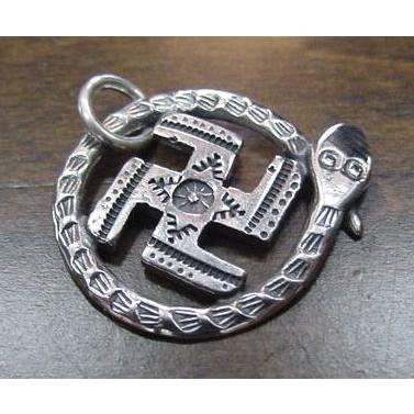 アクセサリー LARRY SMITH Bracelets SHELL SWASTIKA Larry Smith Triangle Side Shell Bracelet BR-0011 – Second