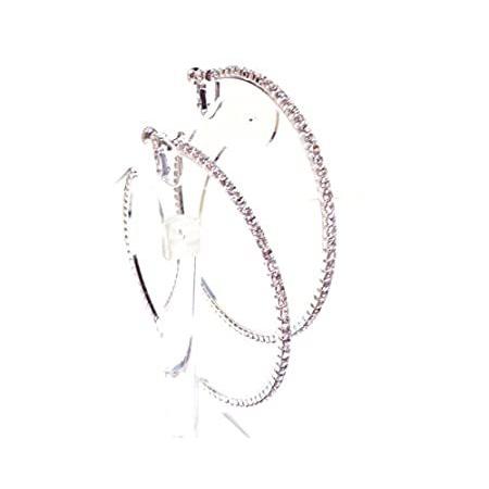 クリップ式イヤリングシルバートーンクリスタルフープイヤリング2.75インチクリップ非ピアスのフープイヤリングの耳