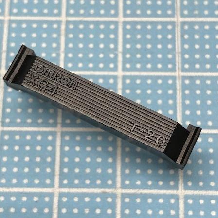 フラットケーブルコネクタ XG4M-2030-T(リリーフ付セット品) : テクノ