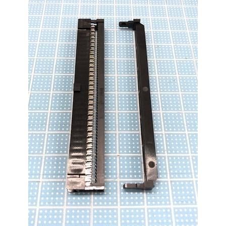 フラットケーブルコネクタ XG4M-6430-T(リリーフ付セット品