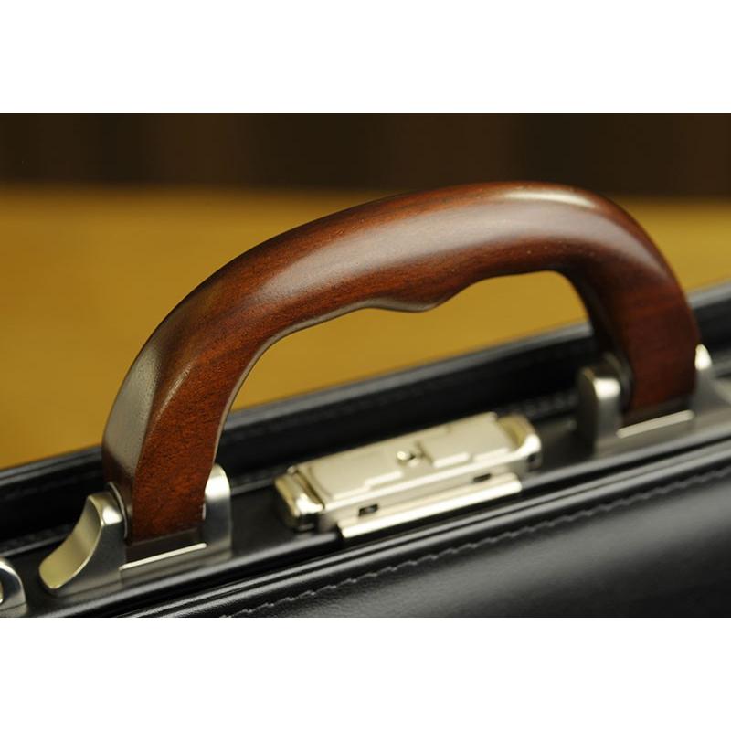 J.C HAMILTON 縦型ダレスバッグ ブラック 豊岡製 A4サイズ ダレスバッグ メンズ J.C HAMILTON 縦型ダレスバッグ ブラック