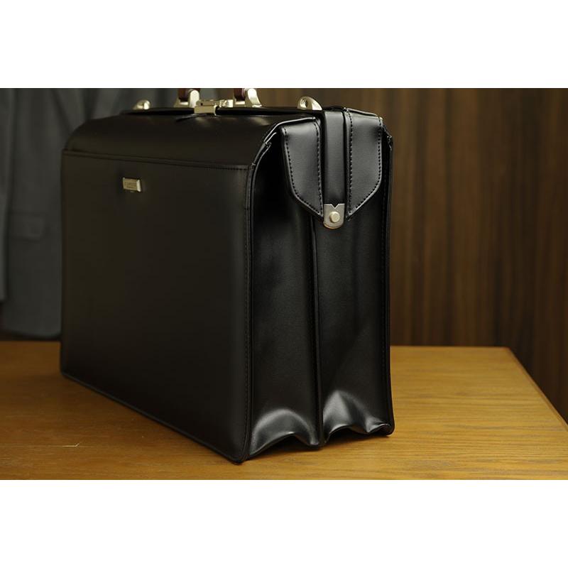 J.C HAMILTON 黒 レザー ビジネスバッグ　ダレスバッグ　2way ダレスバッグ メンズ J.C HAMILTON 2層ダレス 木製ハンドル