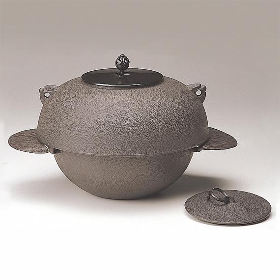 茶道具/茶釡 菊地政光 作 『桜川 透木釡 』工芸品 茶器 菊地政光