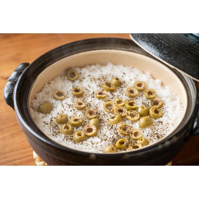 人気ショップ 世界美食探究 スペイン産 グリーンオリーブ 340ｇ 3個 オリーブの実 緑 輸入 高級 おつまみ 瓶 Materialworldblog Com