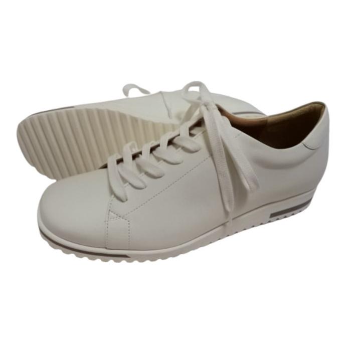 グラマー レベッカローミン レベッカ・ローミン：プロフィール・作品