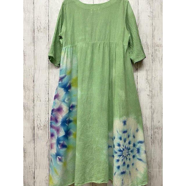 Finalsale対象商品30 Off タイダイ染め ロングワンピース Hippies Dye最新作 優しい草木染め系グリーンに彩やかに羽を広げる孔雀大曼荼羅 進化版 Yalaphone Com