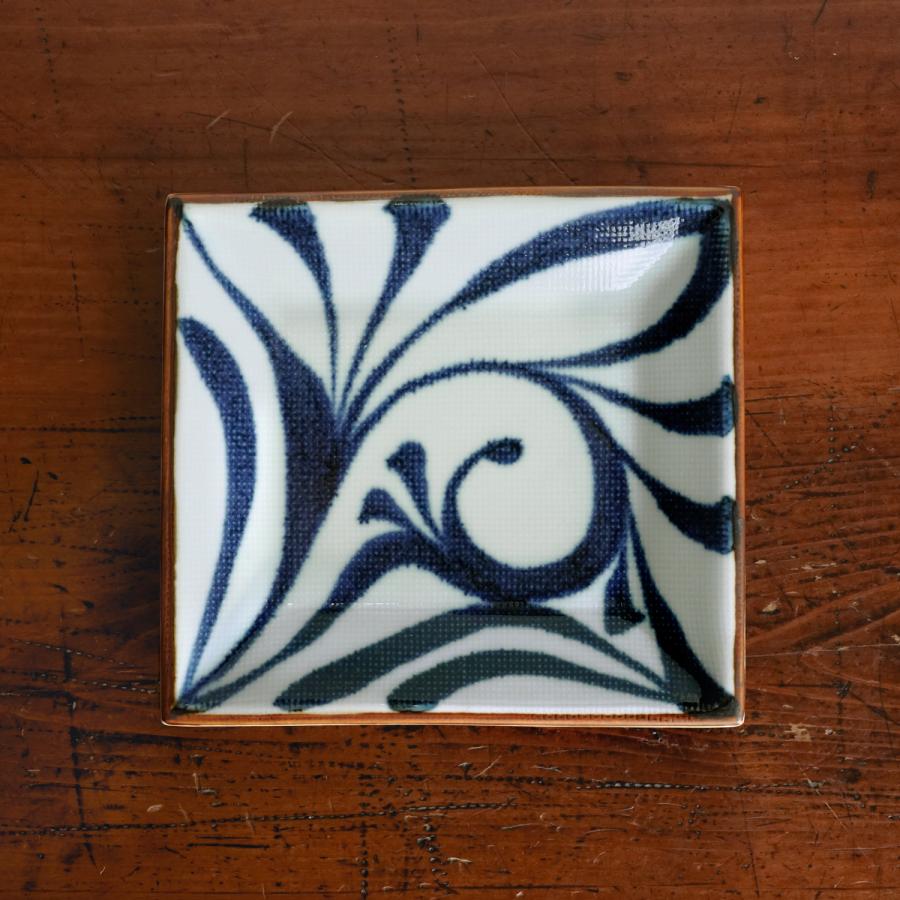 砥部焼 5.2寸長角布目皿 一つ唐草 口紅入り 梅山窯 愛媛県 伝統工芸品 民藝品 食器 キッチン ギフト プレゼント 誕生日 お祝い 贈答品 成人祝い | 