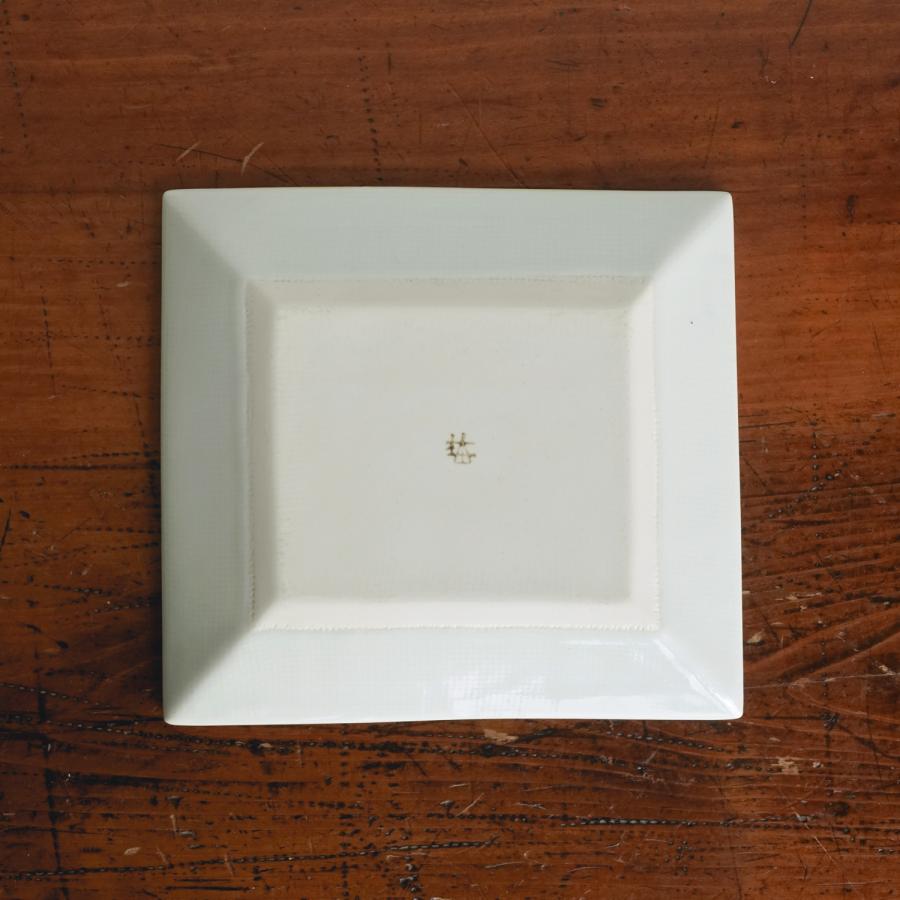 砥部焼 5.2寸長角布目皿 一つ唐草 口紅入り 梅山窯 愛媛県 伝統工芸品 民藝品 食器 キッチン ギフト プレゼント 誕生日 お祝い 贈答品 成人祝い |  | 04