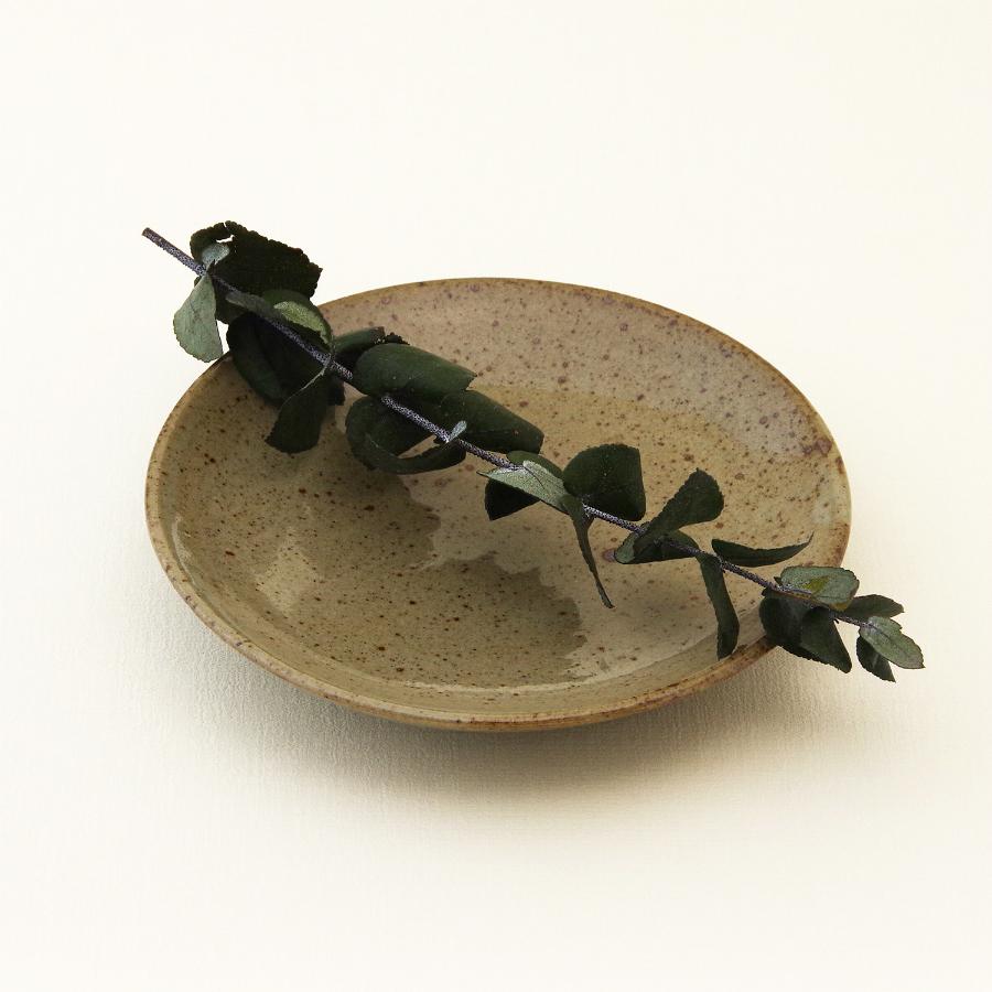 常陸窯いそべ陶苑 プレート Φ15 灰釉（RF） 笠間焼 Kasama Pottery 伝統工芸品 民藝品 食器 ギフト プレゼント 誕生日 お祝い 贈答品 敬老の日 | 