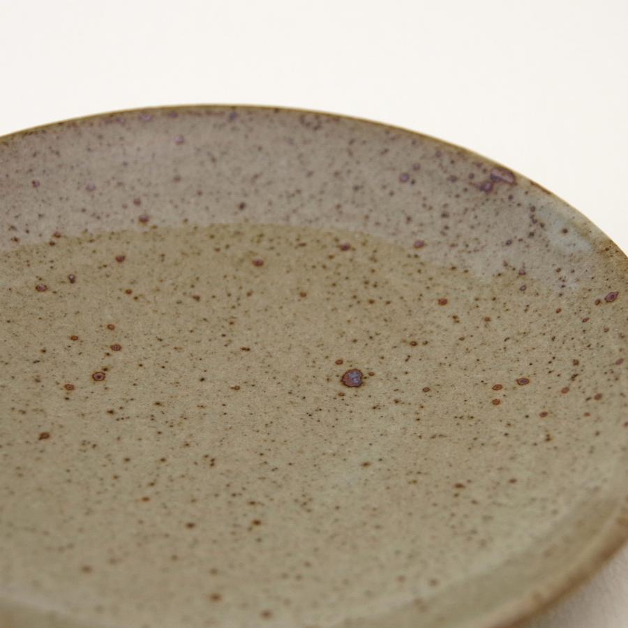 常陸窯いそべ陶苑 プレート Φ15 灰釉（RF） 笠間焼 Kasama Pottery 伝統工芸品 民藝品 食器 ギフト プレゼント 誕生日 お祝い 贈答品 敬老の日 |  | 05